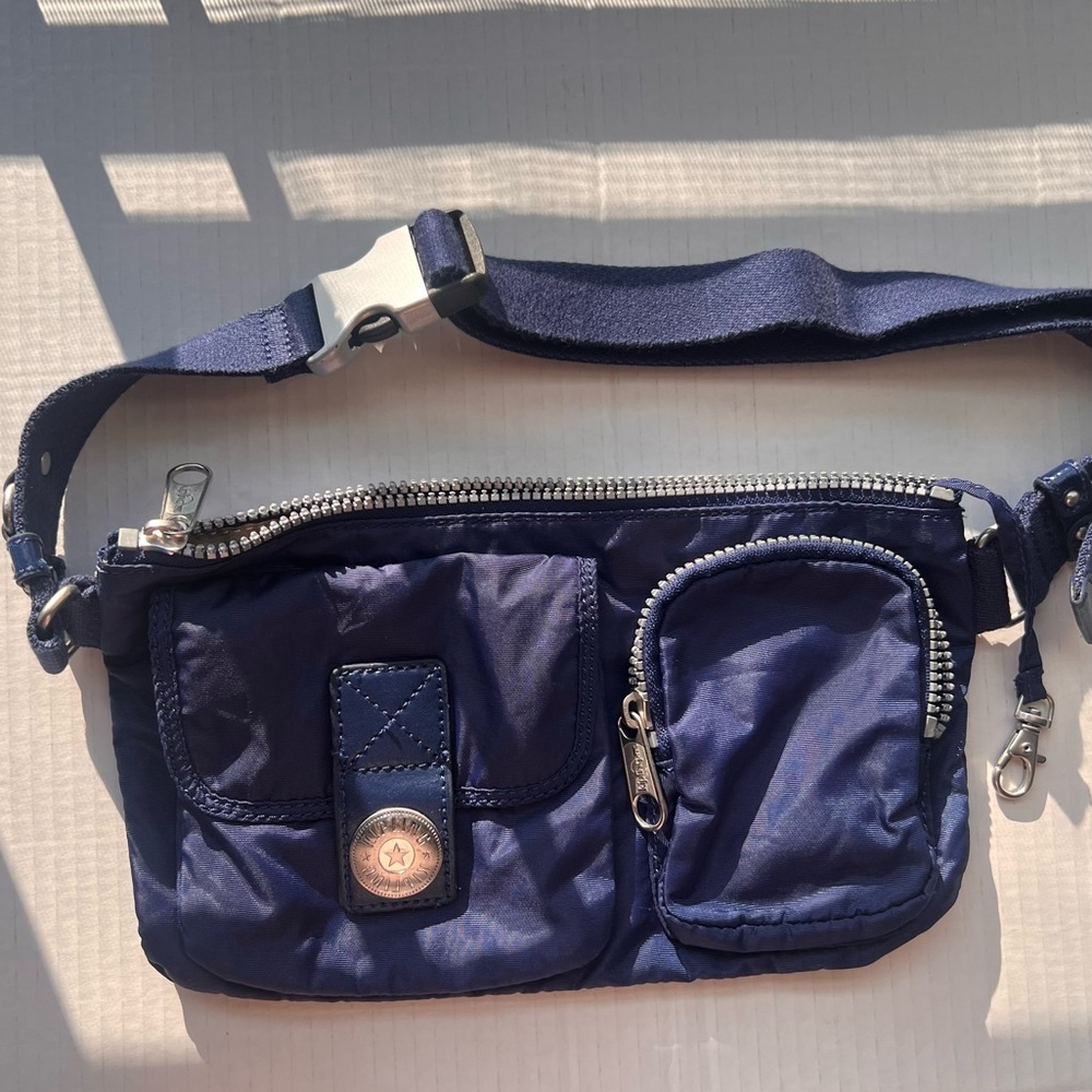 Kipling Waist Bag. INK BLUE